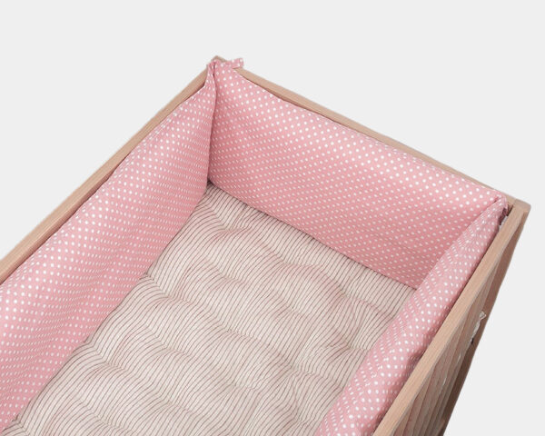 Cottoned crib bumpers with organic cotton filling and ties